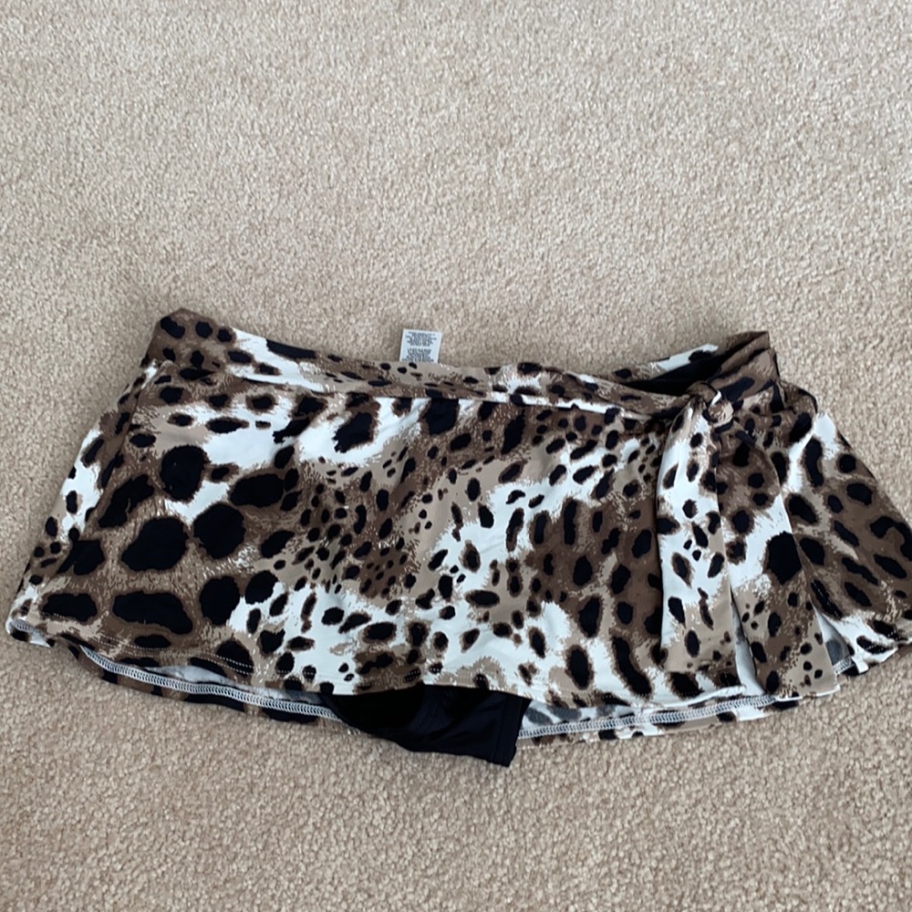 Tommy Bahama women’s skirted bikini bottom w/ tie